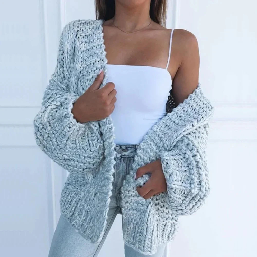 Makayla – Relaxed Cardigan for Effortless Cozy Elegance