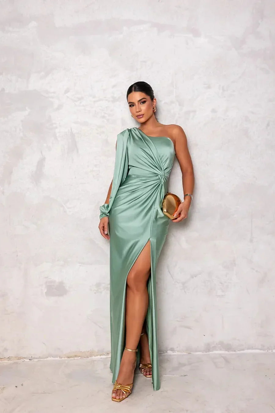 Ada – Glamour Draped Gown
