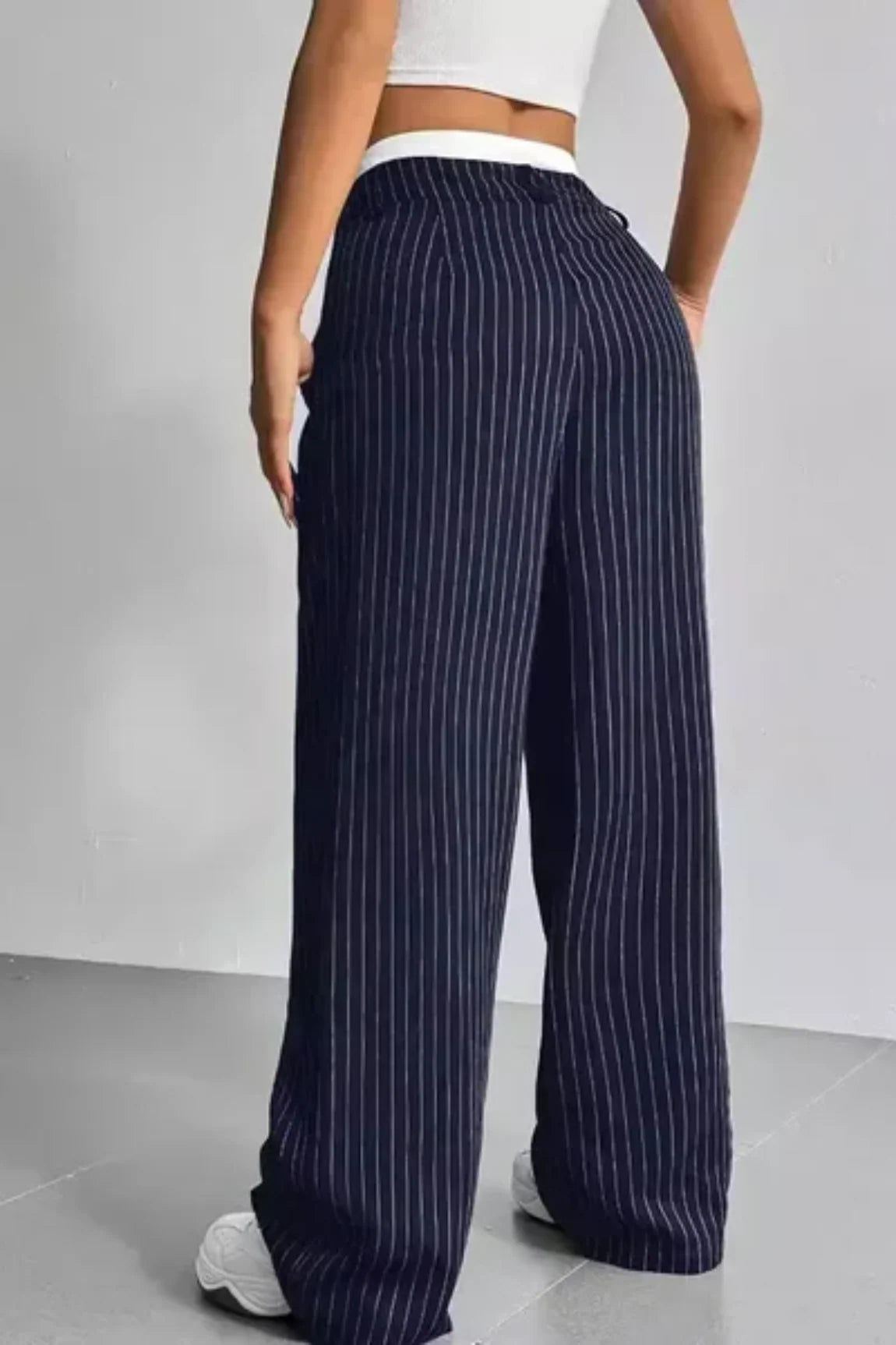 Striped – Wide Leg Pants with Utility Pockets
