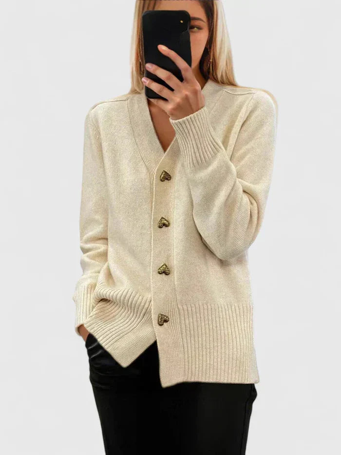 Carey – Elegant Cardigan